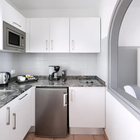 Sol Barbacan Apart-hotel