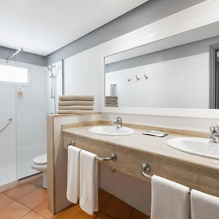 Sol Barbacan 4* بلايا ديل إنغلز