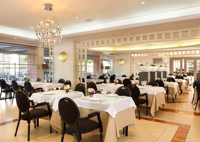 Sol Barbacan Готель