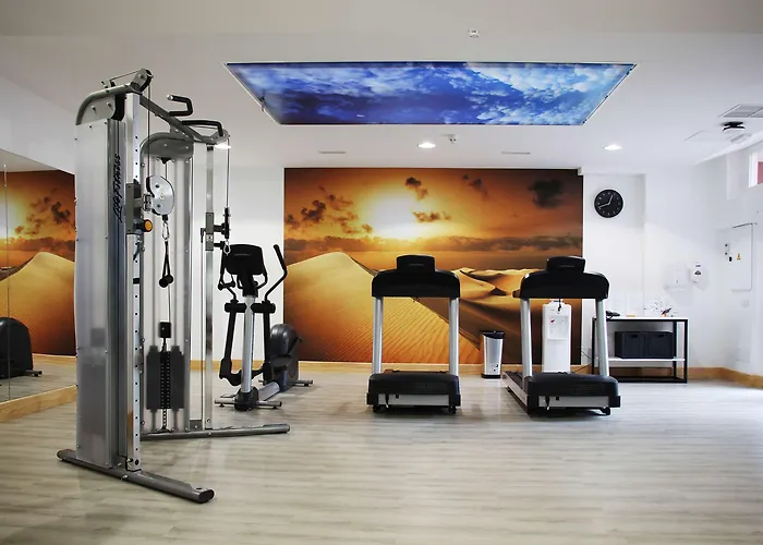 Sol Barbacan Готель 4*