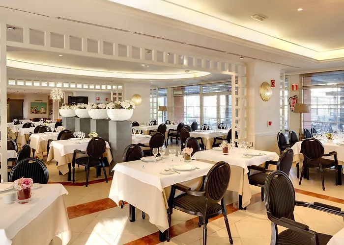 Готель Sol Barbacan