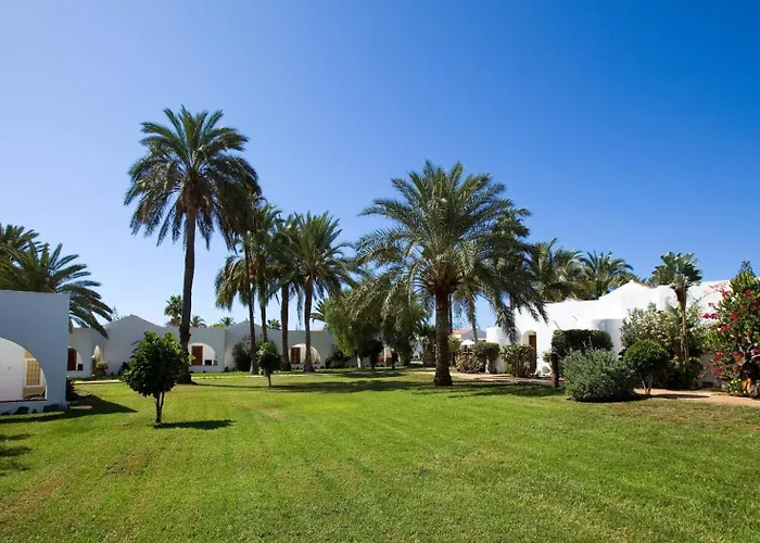 Готель Sol Barbacan