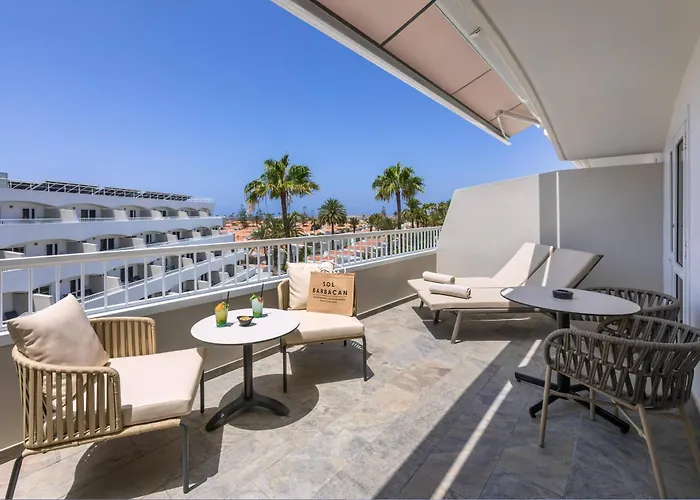 Sol Barbacan Готель 4*