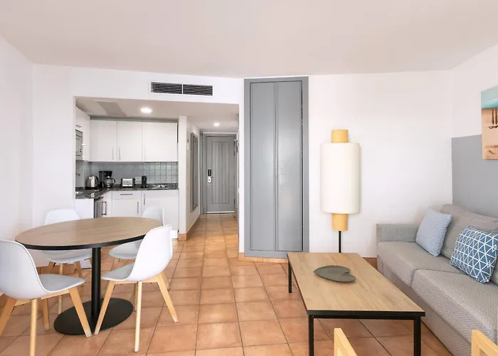 Готель Sol Barbacan 4*