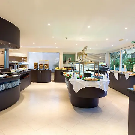 Sol Barbacan Aparthotel